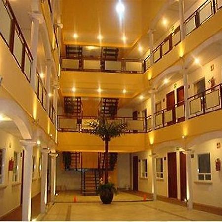 Capital O Hotel Victoria Морелия Екстериор снимка