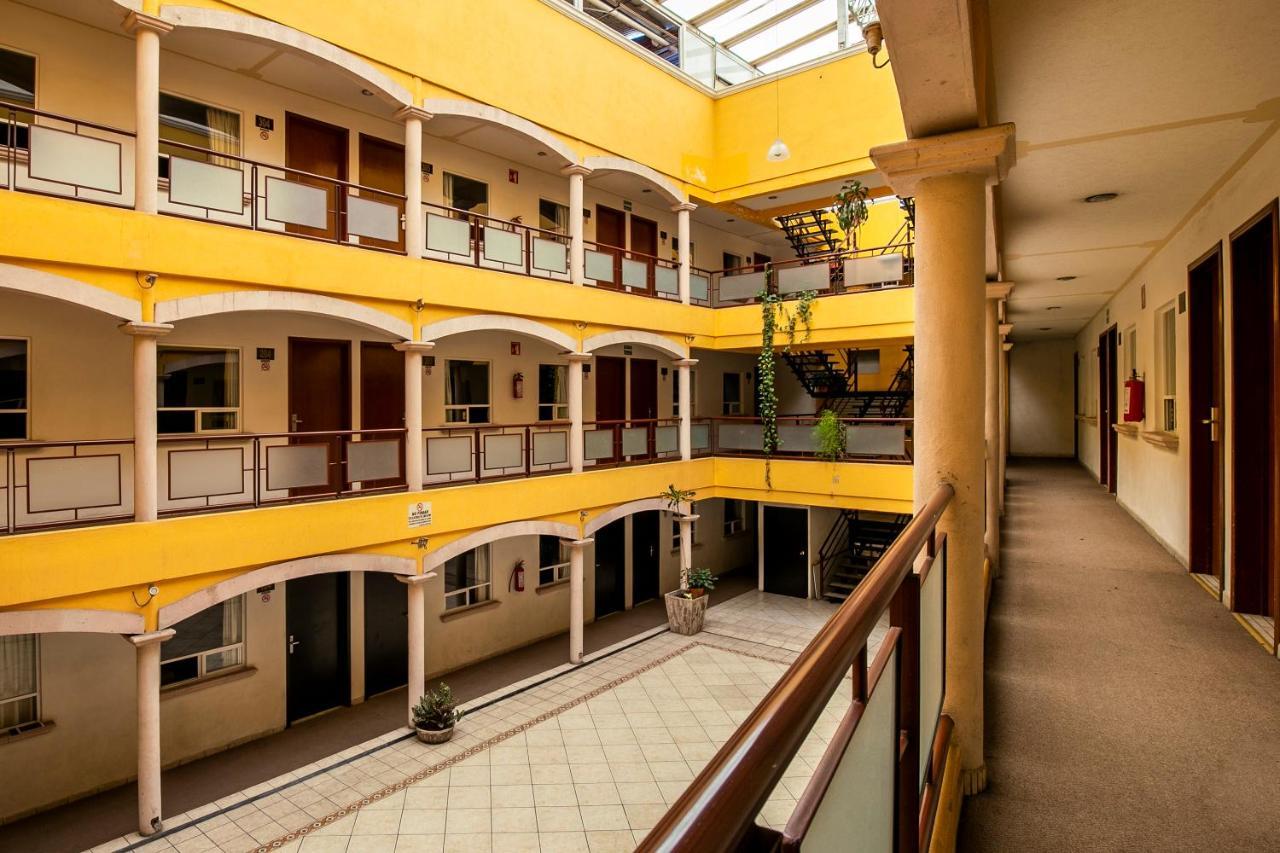 Capital O Hotel Victoria Морелия Екстериор снимка