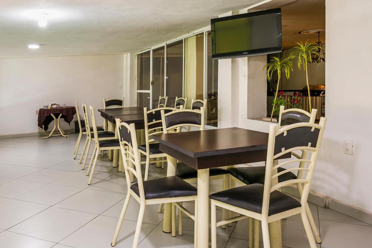 Capital O Hotel Victoria Морелия Екстериор снимка