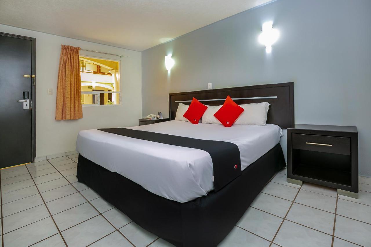Capital O Hotel Victoria Морелия Екстериор снимка
