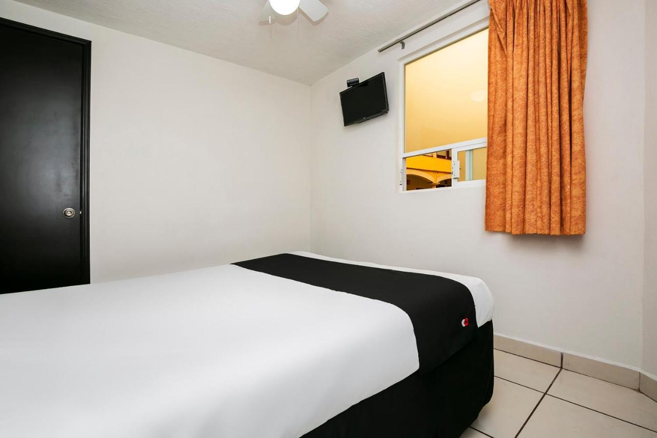 Capital O Hotel Victoria Морелия Екстериор снимка