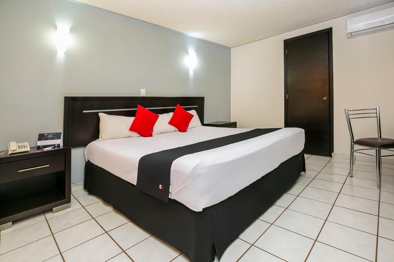 Capital O Hotel Victoria Морелия Екстериор снимка