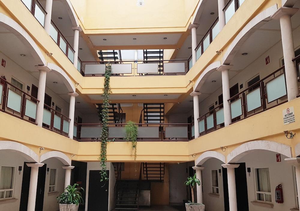 Capital O Hotel Victoria Морелия Екстериор снимка