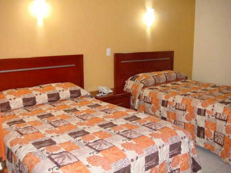 Capital O Hotel Victoria Морелия Екстериор снимка